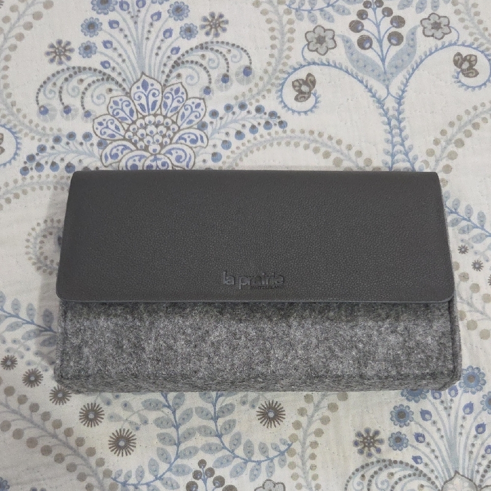La Prairie Gray Cosmetic Bag